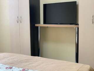 Мини-отель Hotel Lev Затока Двухместный номер с 1 кроватью или 2 отдельными кроватями и балконом-22